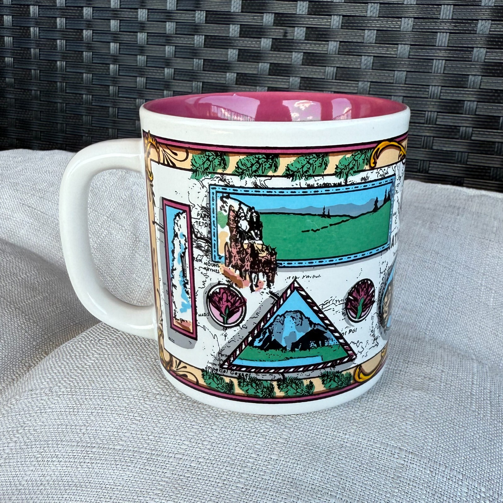 Yellowstone National Park 10oz Coffee Mug 1992 grizzly bear water fall nature