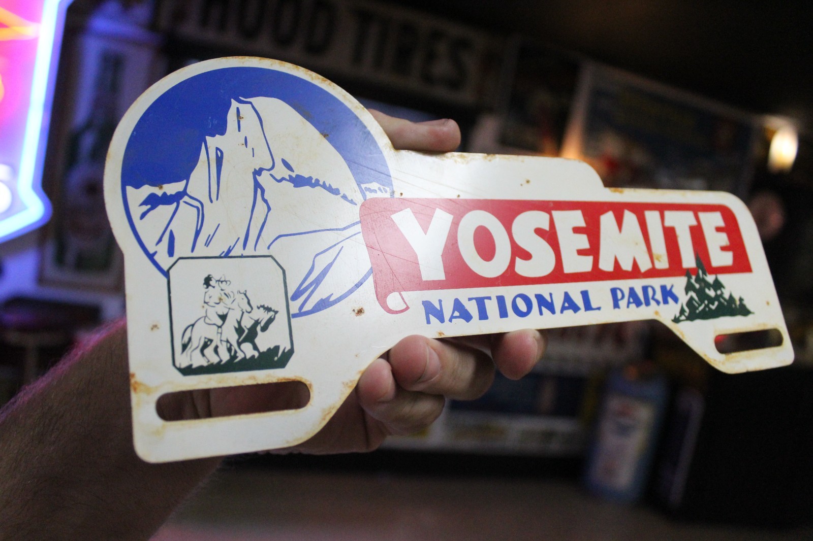 RARE 1950s YOSEMITE NATIONAL PARK CALIFORNIA STAMPED PAINTED METAL TOPPER SIGN