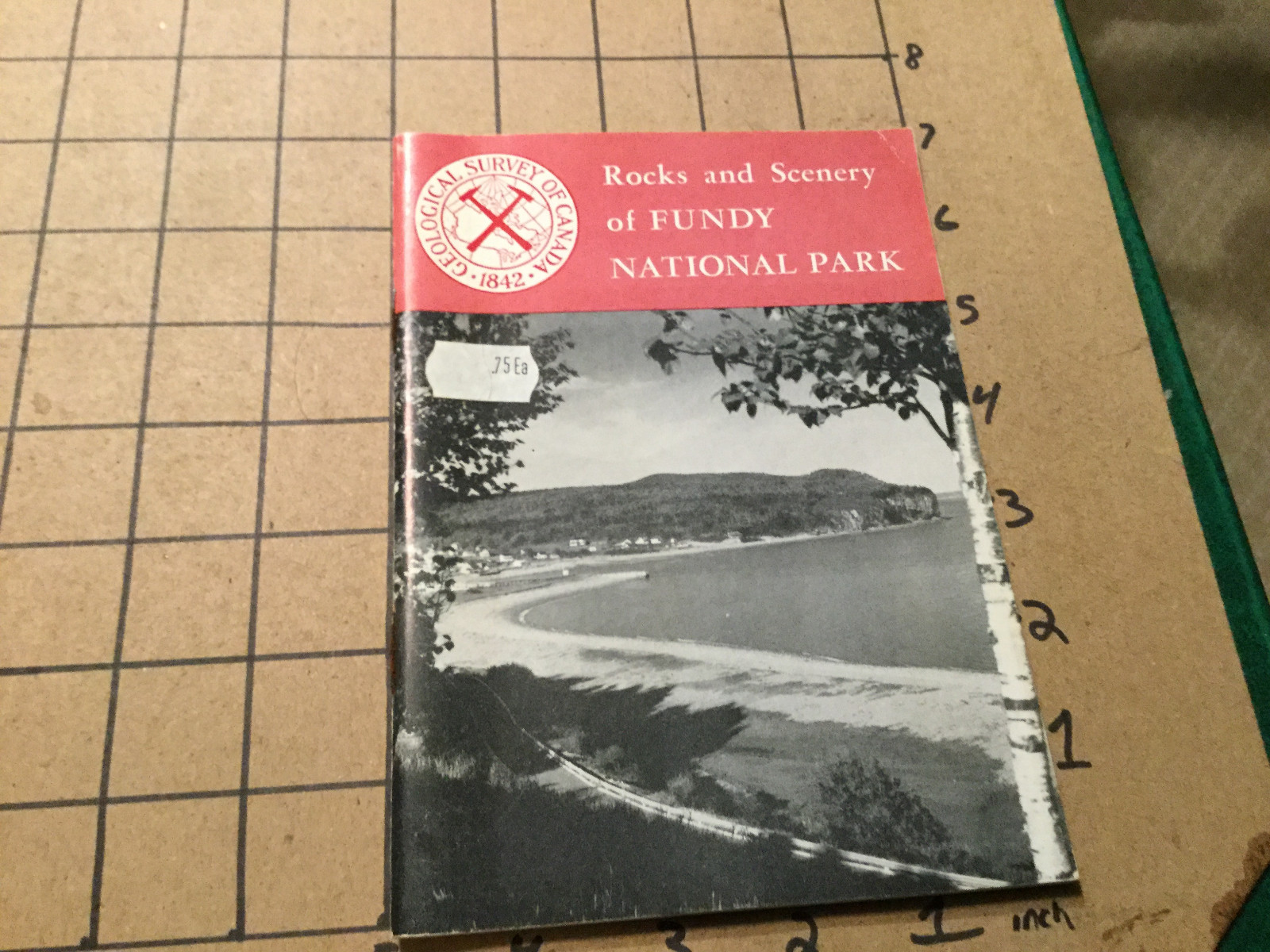 High Grade — c.1963 ROCKS & SCENERY of FUNDY NATIONAL PARK booklet – 32pgs