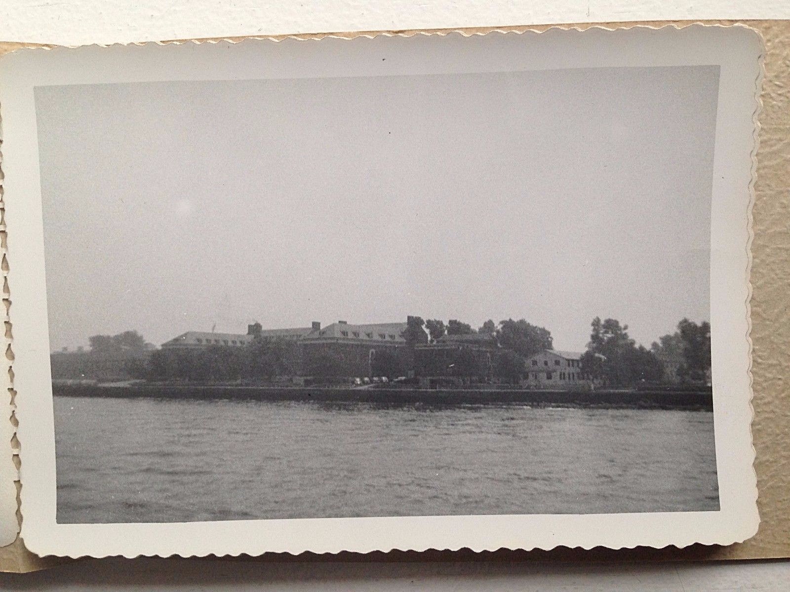 VINTAGE PHOTOS NEW YORK SKYLINE ELLIS ISLAND.. 3 1/2 – 5 inches NO RESERVE