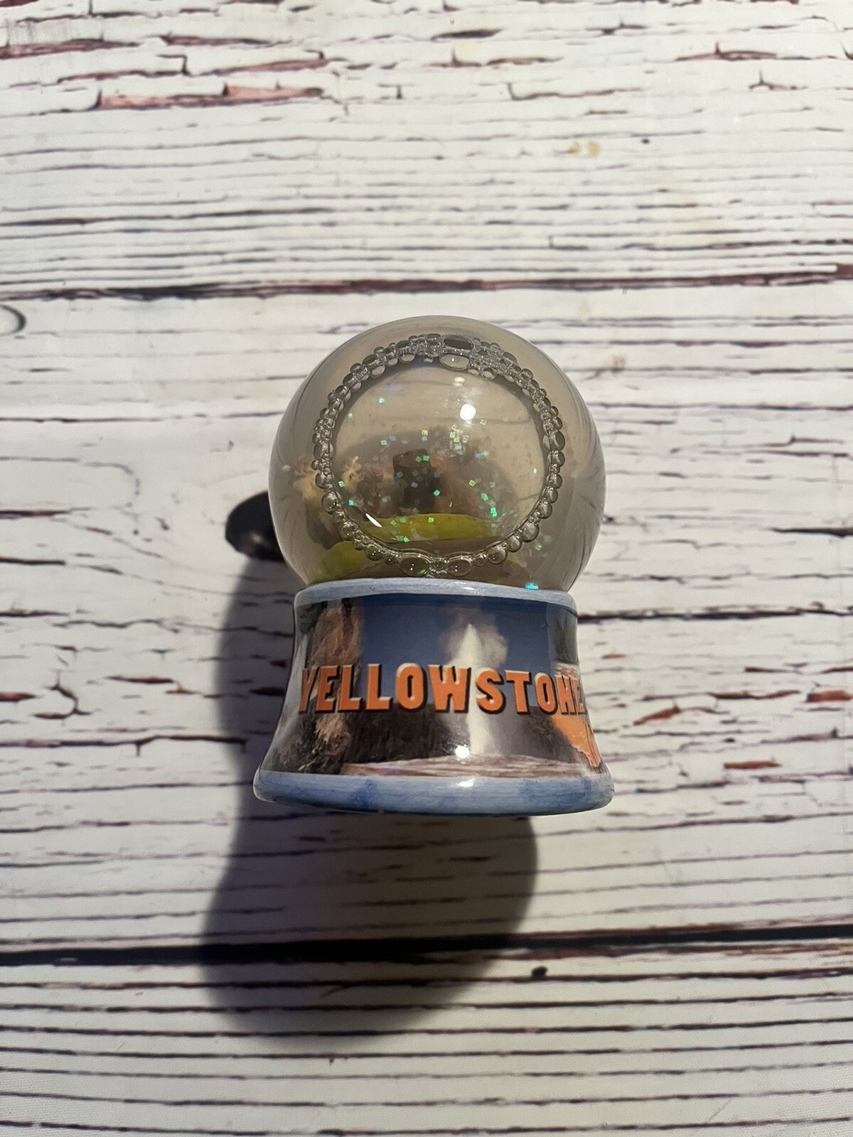 Yellowstone National Park Snow Globe Bison Bear Moose Vintage Minor Chip