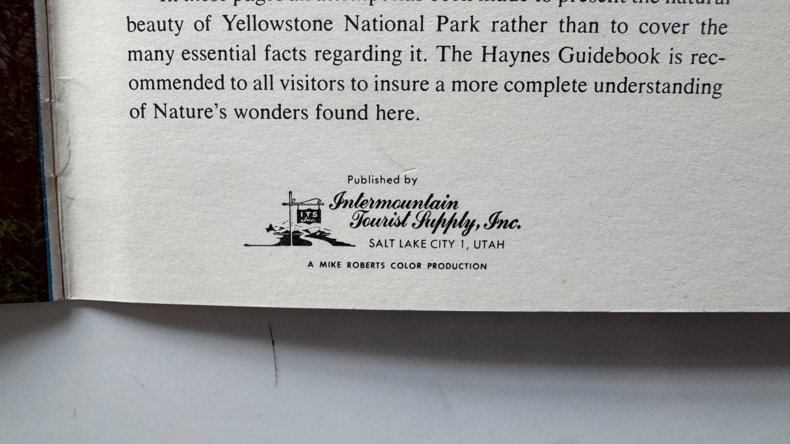 Vintage ca 1950s Yellowstone National Park Souvenir Booklet color illustrated