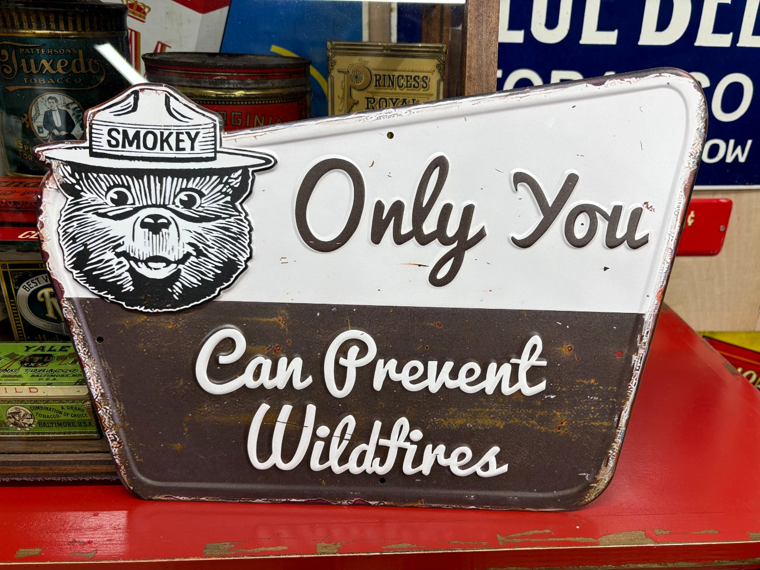 “SMOKEY THE BEAR, PREVENT WILDFIRES” EMBOSSED METAL SIGN, (16″x 11″ GREAT SIGN