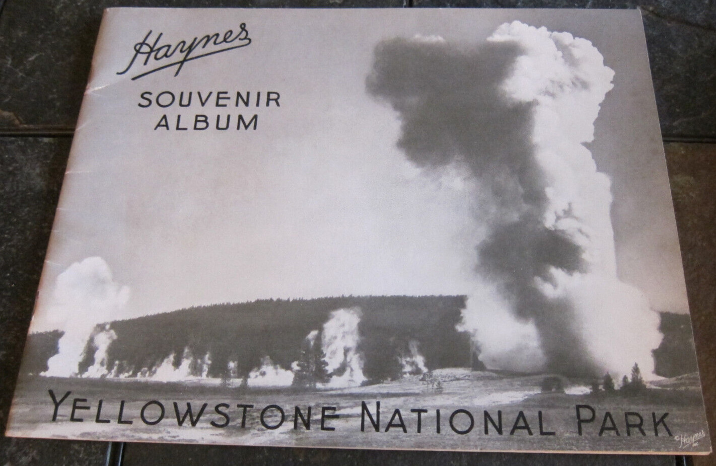 1940 Haynes Souvenir Album Of Yellowstone National Park Photo Booklet