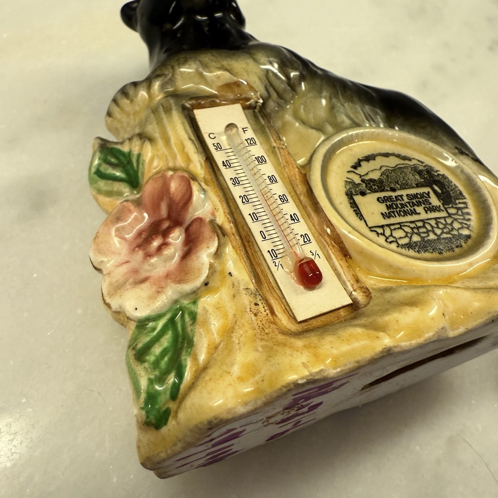Vintage Great Smoky Mountains National Parks Ceramic Bear Flower Thermometer 80s