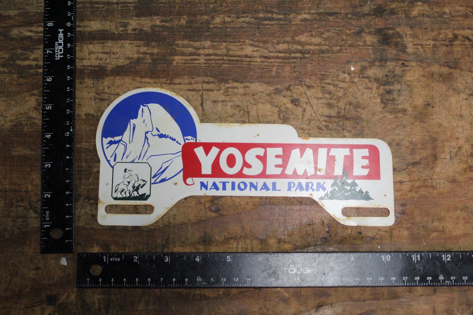 RARE 1950s YOSEMITE NATIONAL PARK CALIFORNIA STAMPED PAINTED METAL TOPPER SIGN