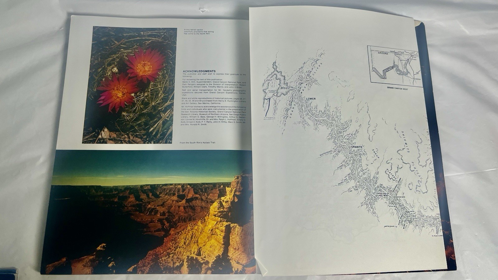 Vintage 1977 Grand Canyon National Park, Color National Parkway Photo Guide