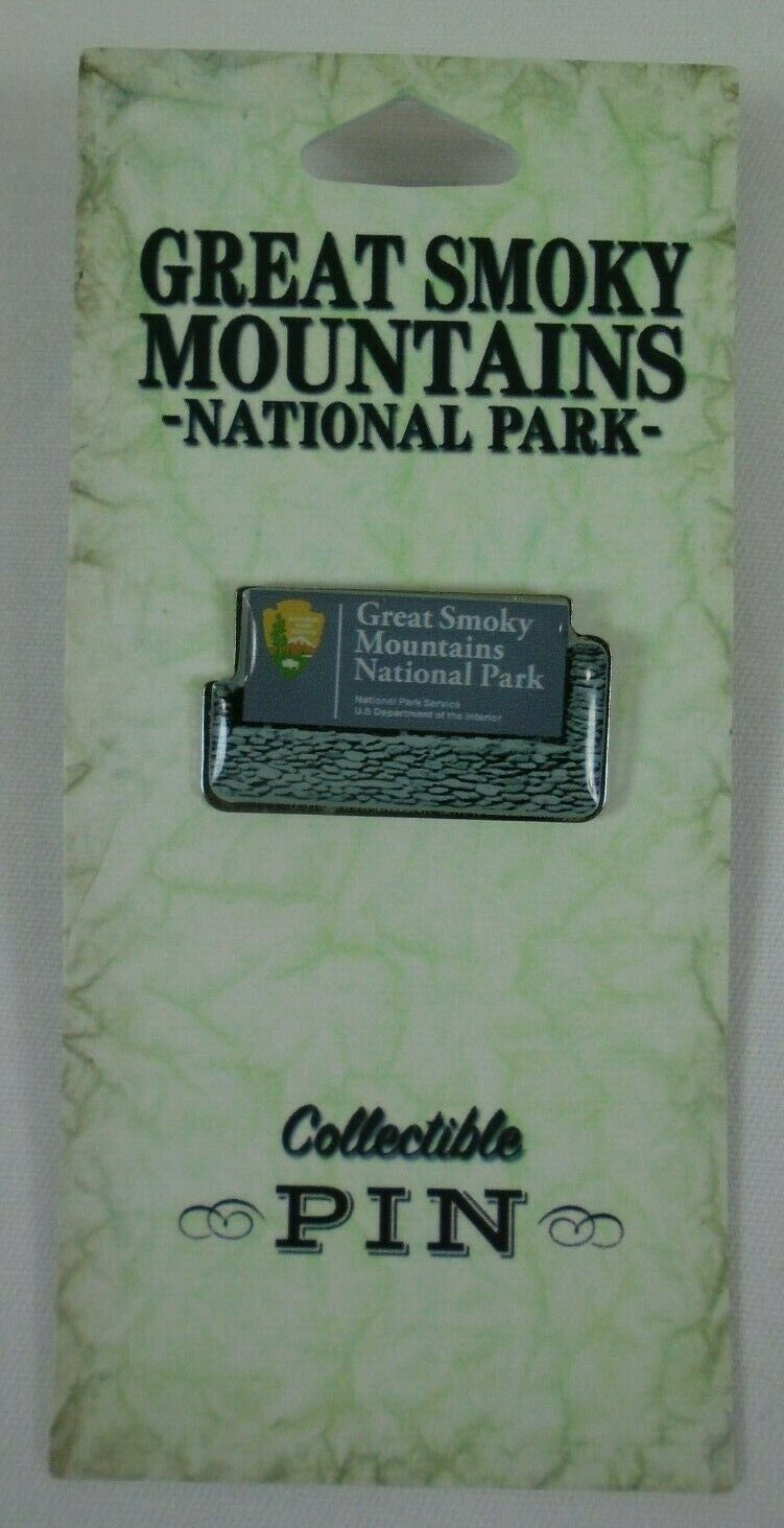 Great Smoky Mountains National Park Welcome Sign Lapel Pin