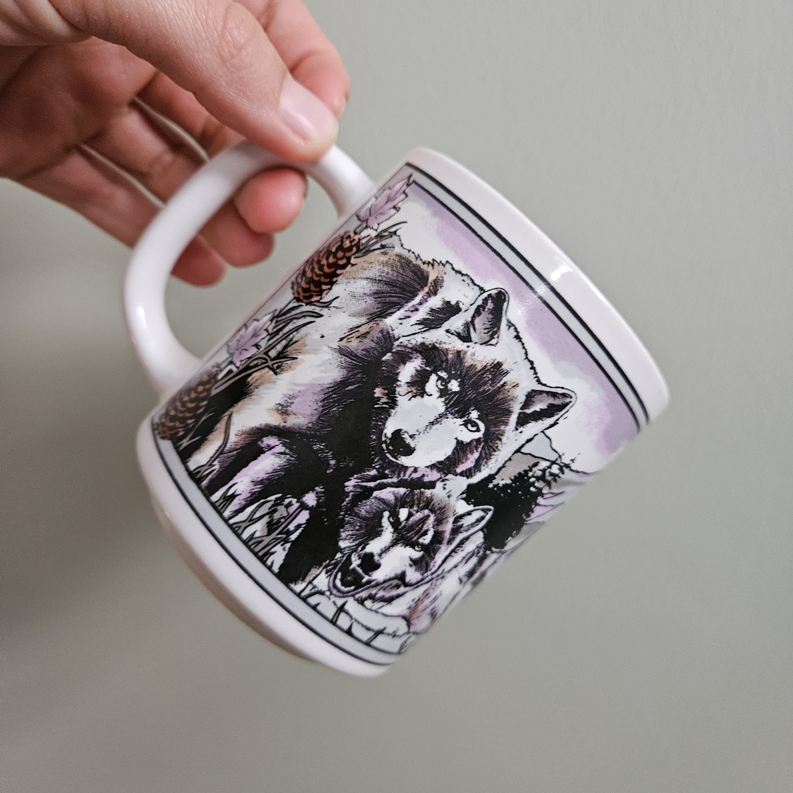 Vintage Great Smoky Mountains National Park Souvenier Wolf Mug Purple