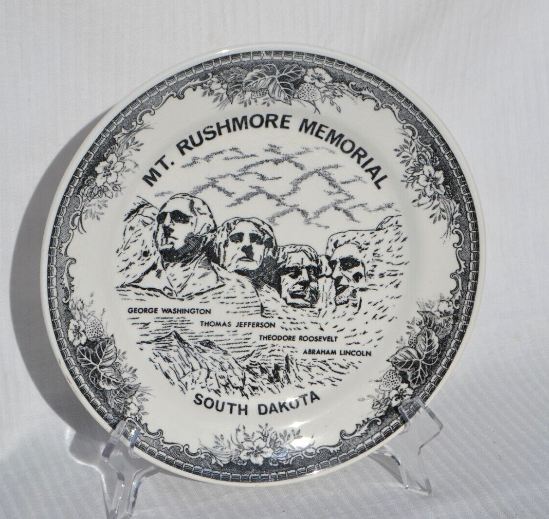 Mount Rushmore Memorial Transferware Plate vintage Souvenir 9″ diam South Dakota