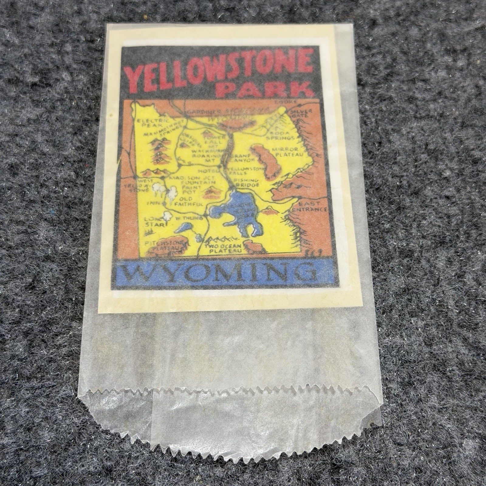 VINTAGE SOUVENIR TRAVEL DECAL – YELLOWSTONE NATL. PARK- Great Western Enterprise