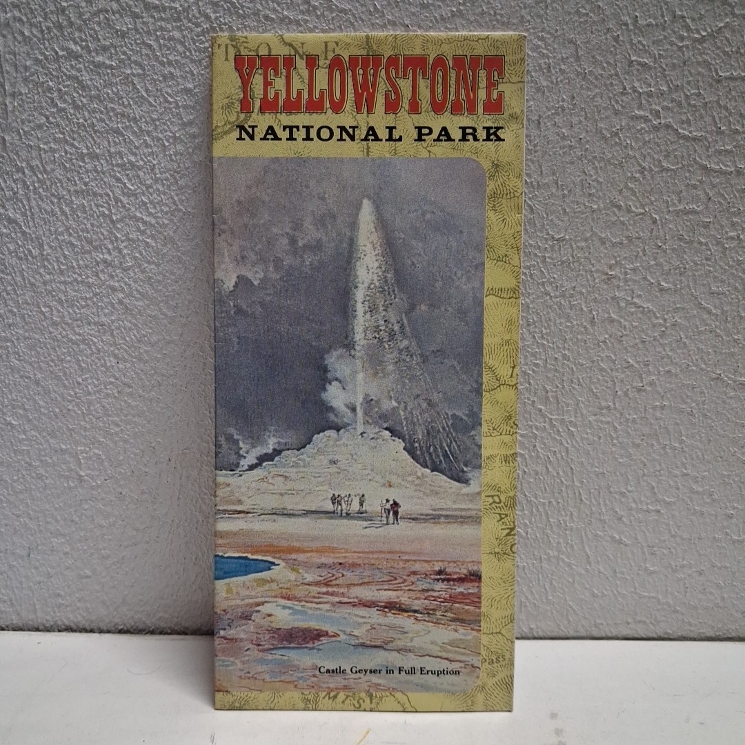 Yellowstone National Park Folding Flyer Map Pamphlet Vintage 1968 Hotel Rate