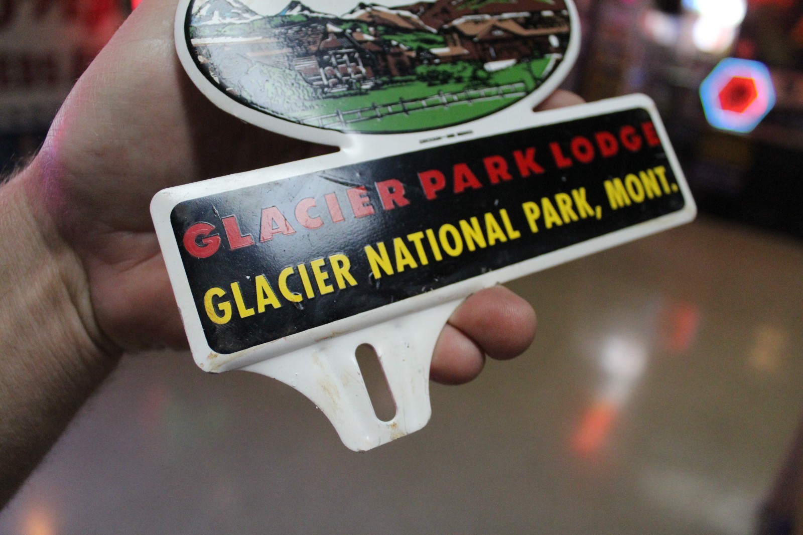 RARE 1950s GLACIER NATIONAL PARK LODGE MONTANA STAMPED PAINTED METAL TOPPER SIGN