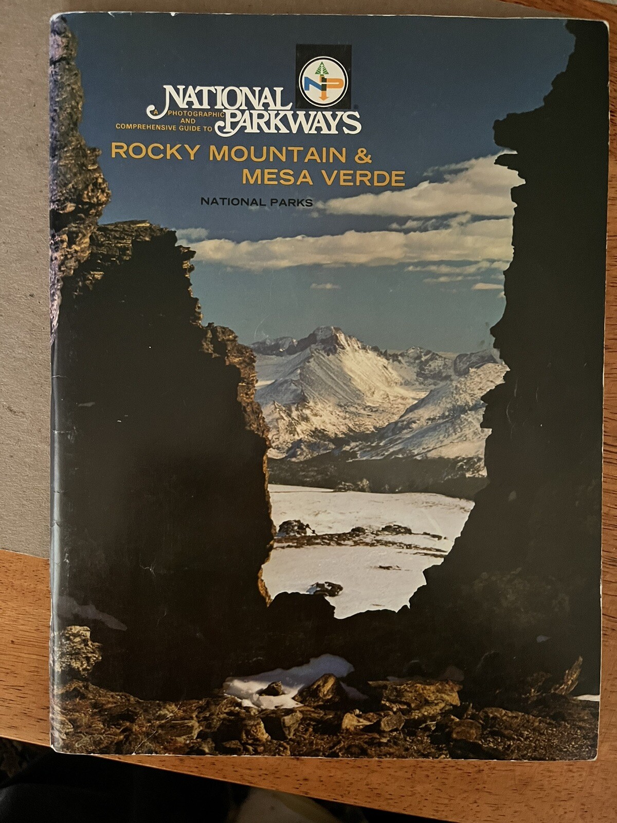 National Parkways Rocky Mountains Mesa Verde Souvenir Guide Book 1975 – 1970’s