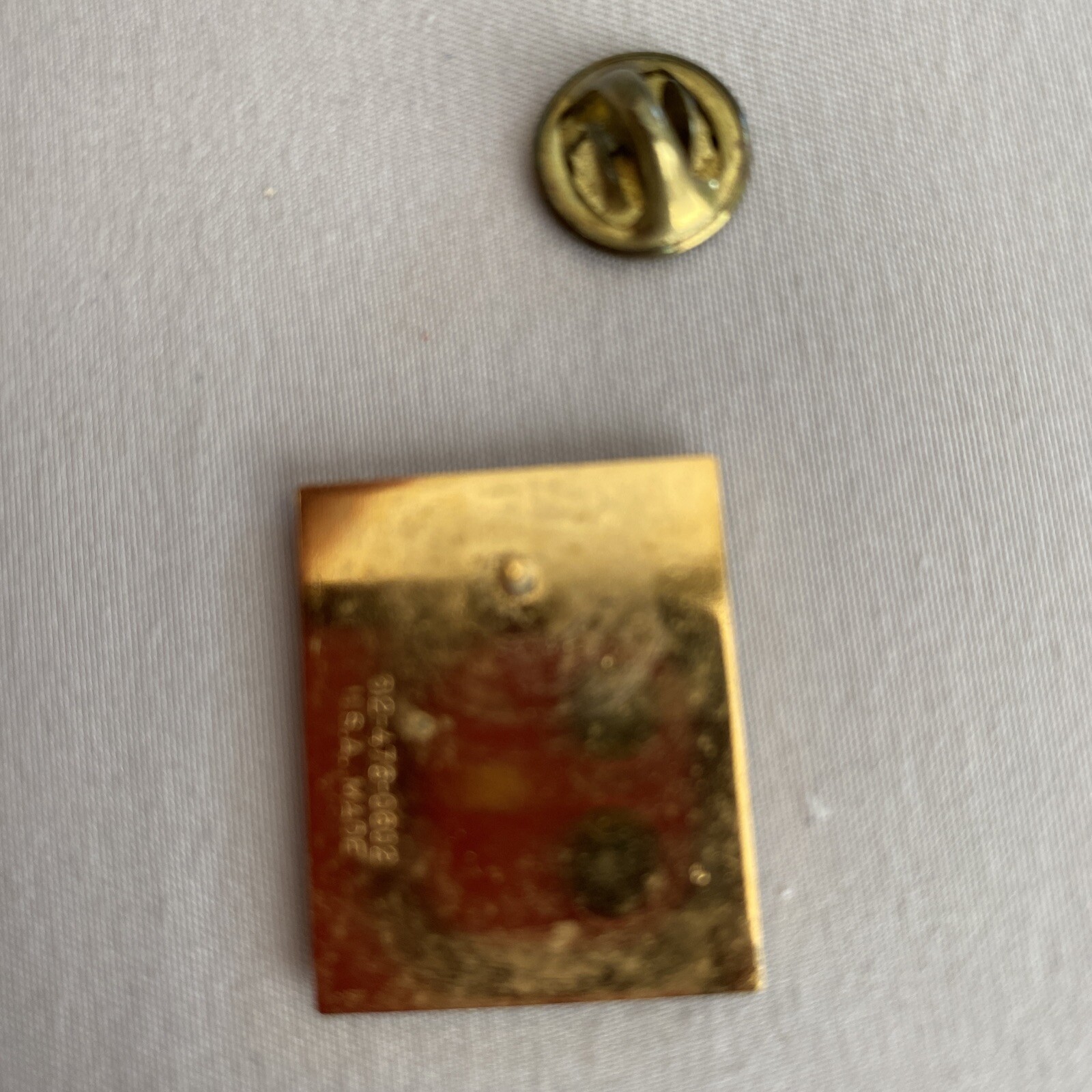 Great Smokey Mountains National Park Green Gold Glossy Finish Pin Collectors Pin