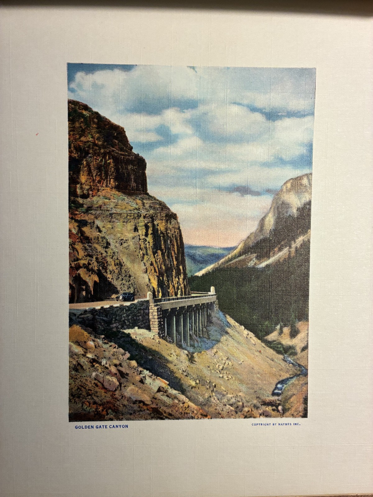 Vintage 1930’s Treasures of Yellowstone National Park Souvenir Photo Book