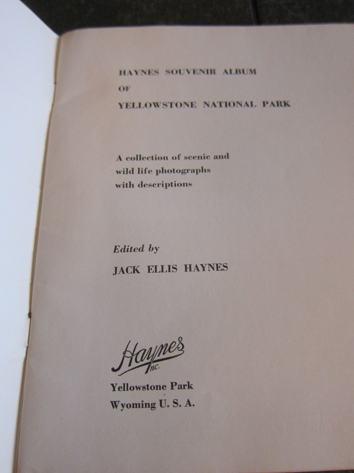 1940 Haynes Souvenir Album Of Yellowstone National Park Photo Booklet