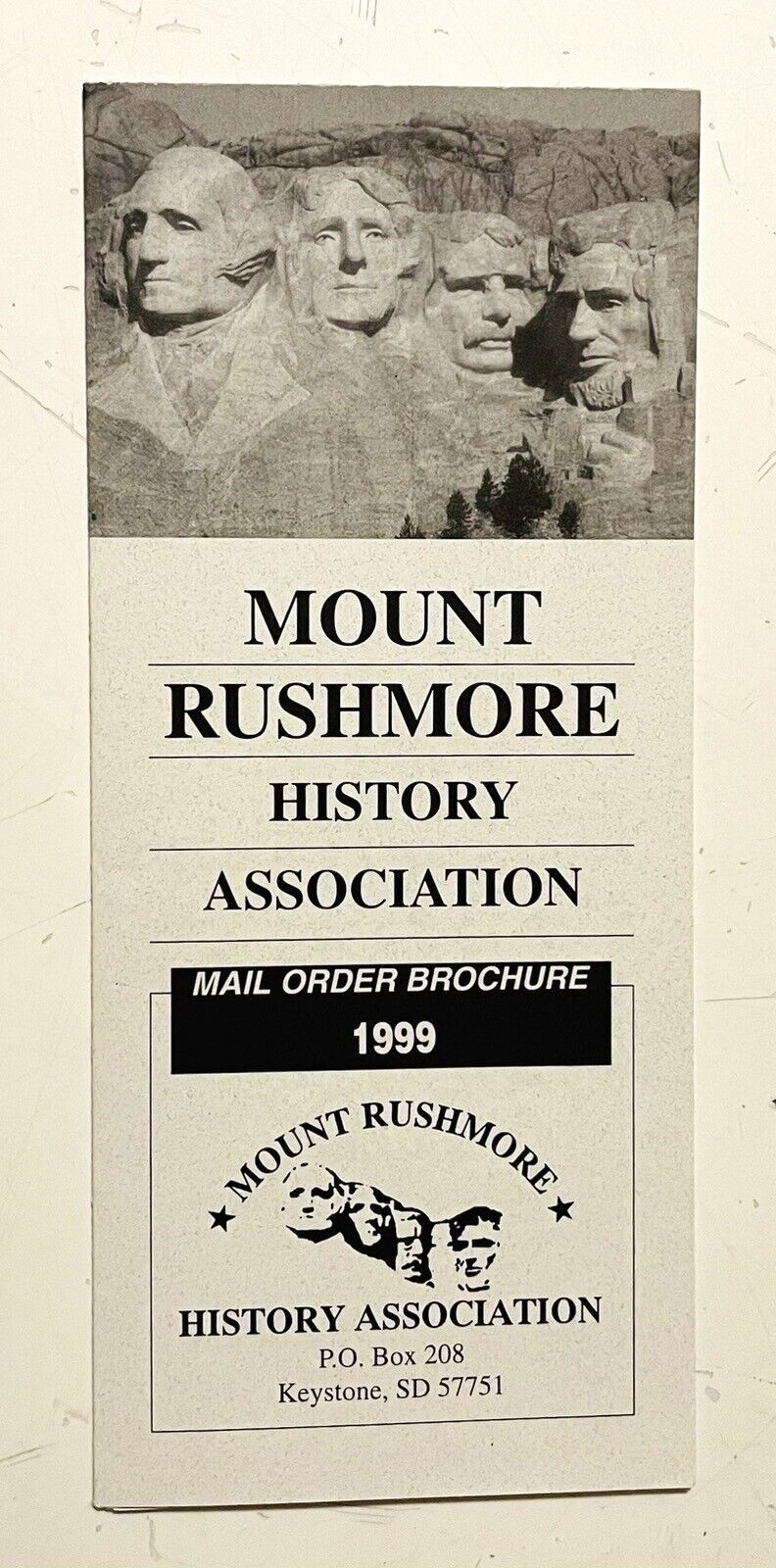 MOUNT RUSHMORE 1999 History Assoc. Mail Order Brochure BOOKS SOUVENIRS