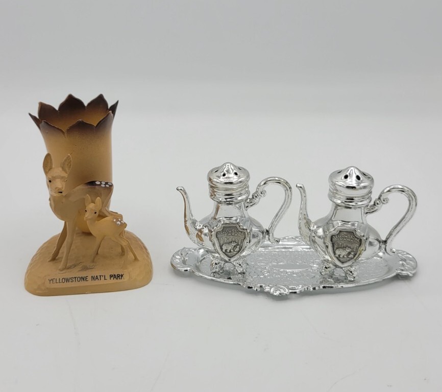 Vtg Yellowstone National Park Miniatures Celluloid Deer Metal Teapot Salt Pepper
