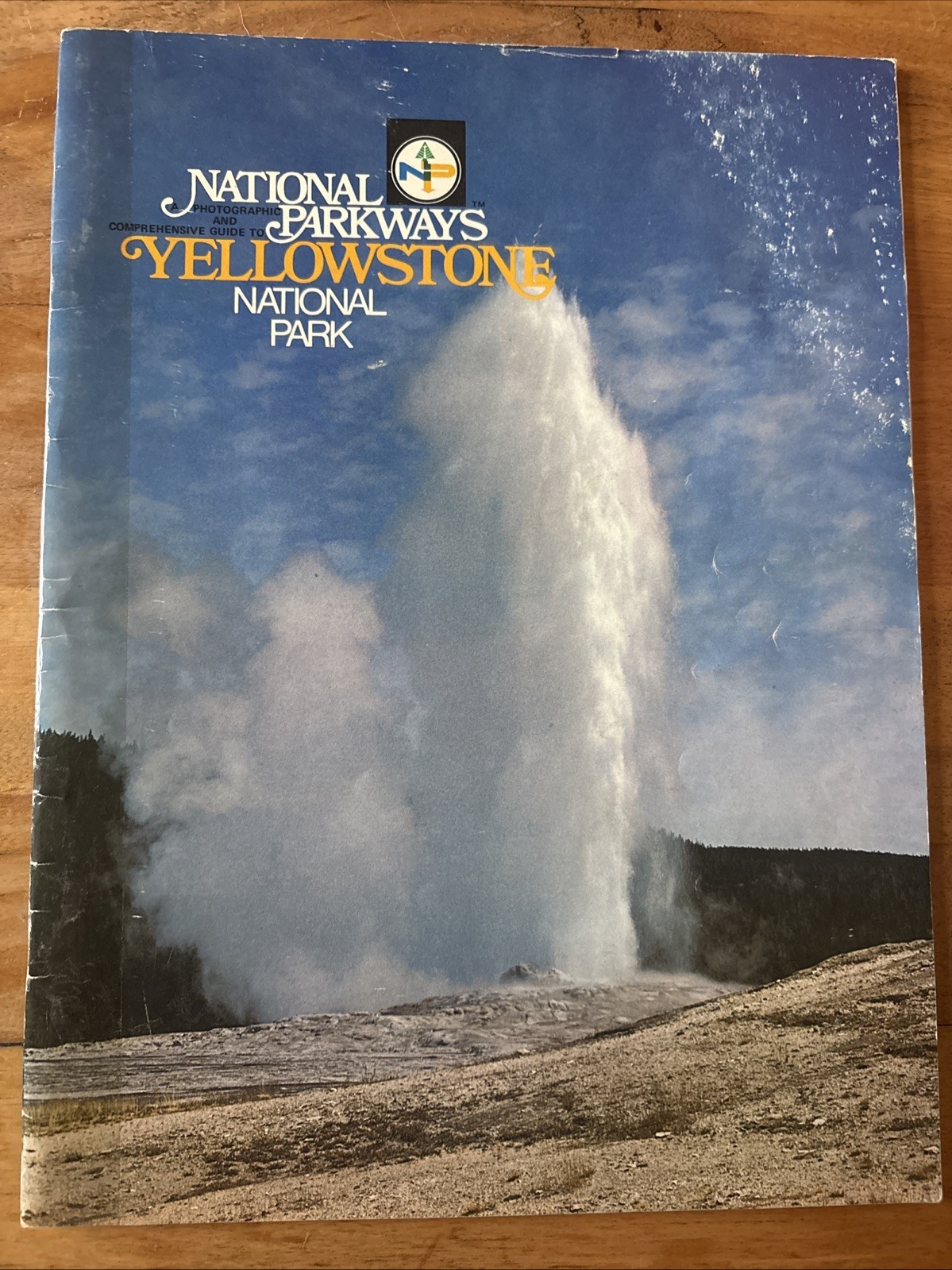 National Parkways Yellowstone National Park Souvenir Guide Book (1971/PB)