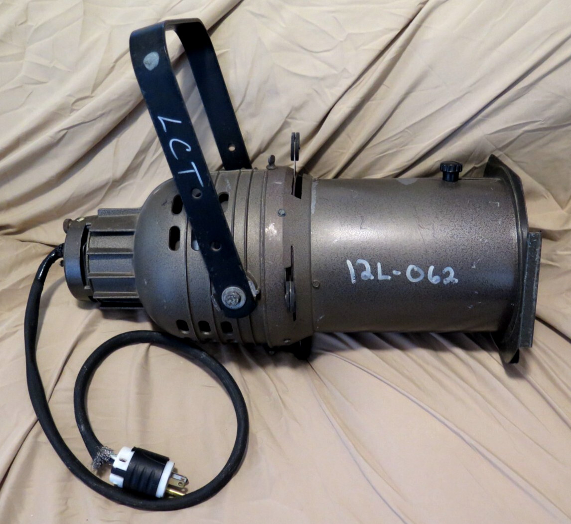 WOLF TRAP NATIONAL PARK FILENE CENTER VA vintage theater lamp SCARCE HISTORICAL
