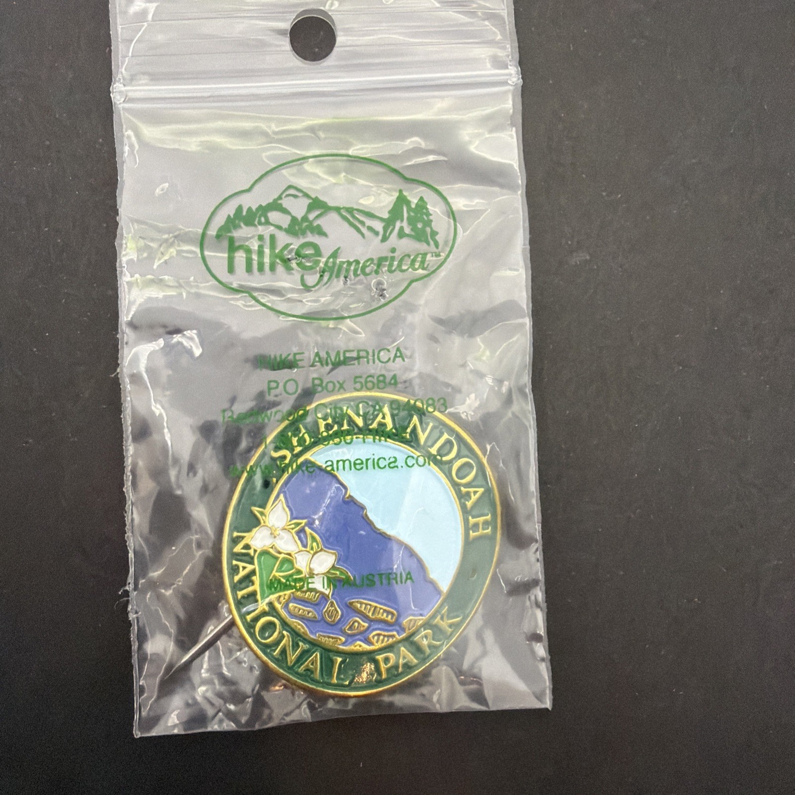 Shenandoah NY National Park Hiking Staff Medallion Badge Mount with Flowers NEW