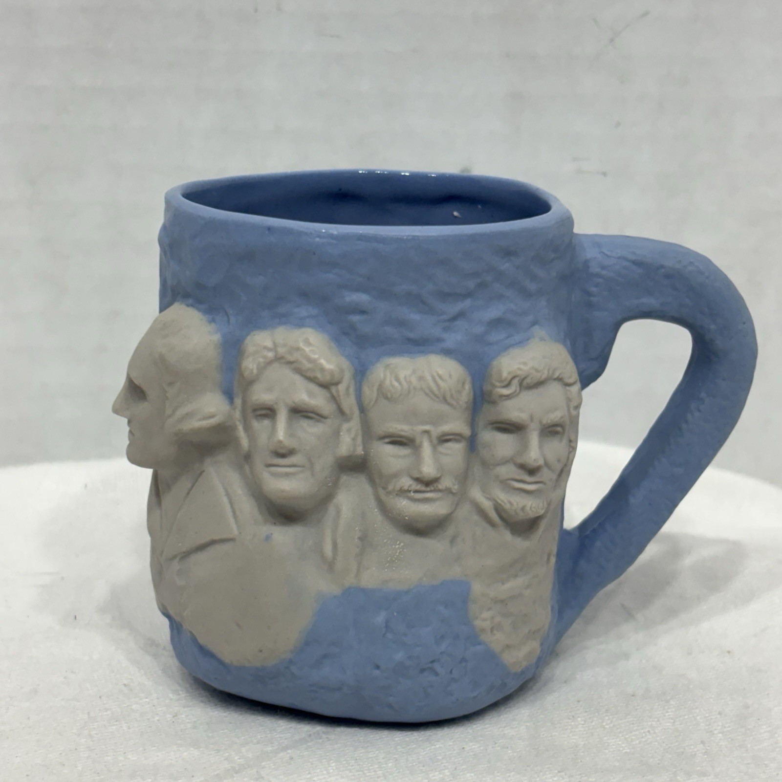 Vintage Mt. Rushmore 3-D Ceramic Pottery O.D. ’68 (Opal D.) Blue Mug 3.5″