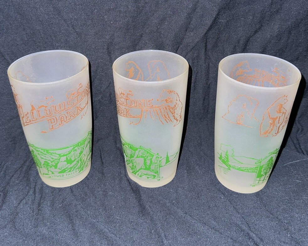 Yellowstone National Park Souvenir Vintage Frosted Drinking Glasses (3) Bears