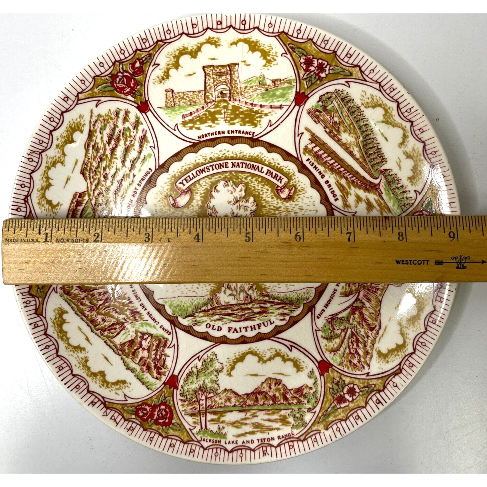 Vintage Yellowstone National Park Decorative Collectible Souvenir Plate 9 inch