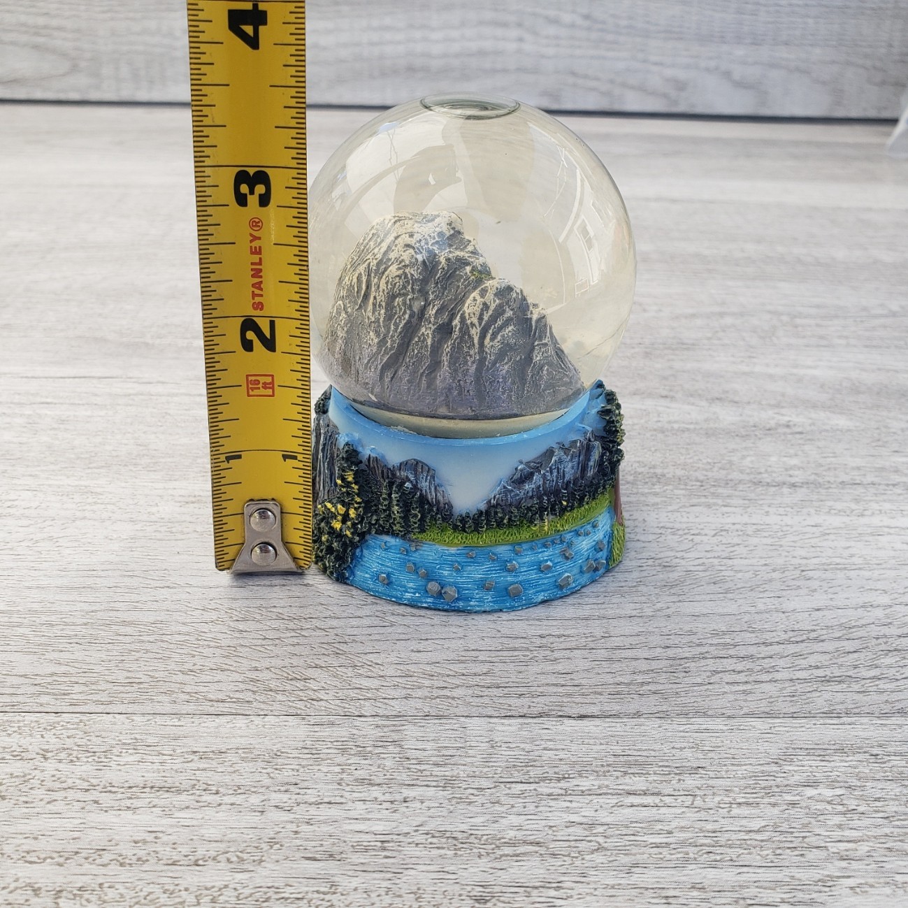 Yosemite National Park Snow Globe Half Dome Black Bear Souvenir Collectible 3.5″