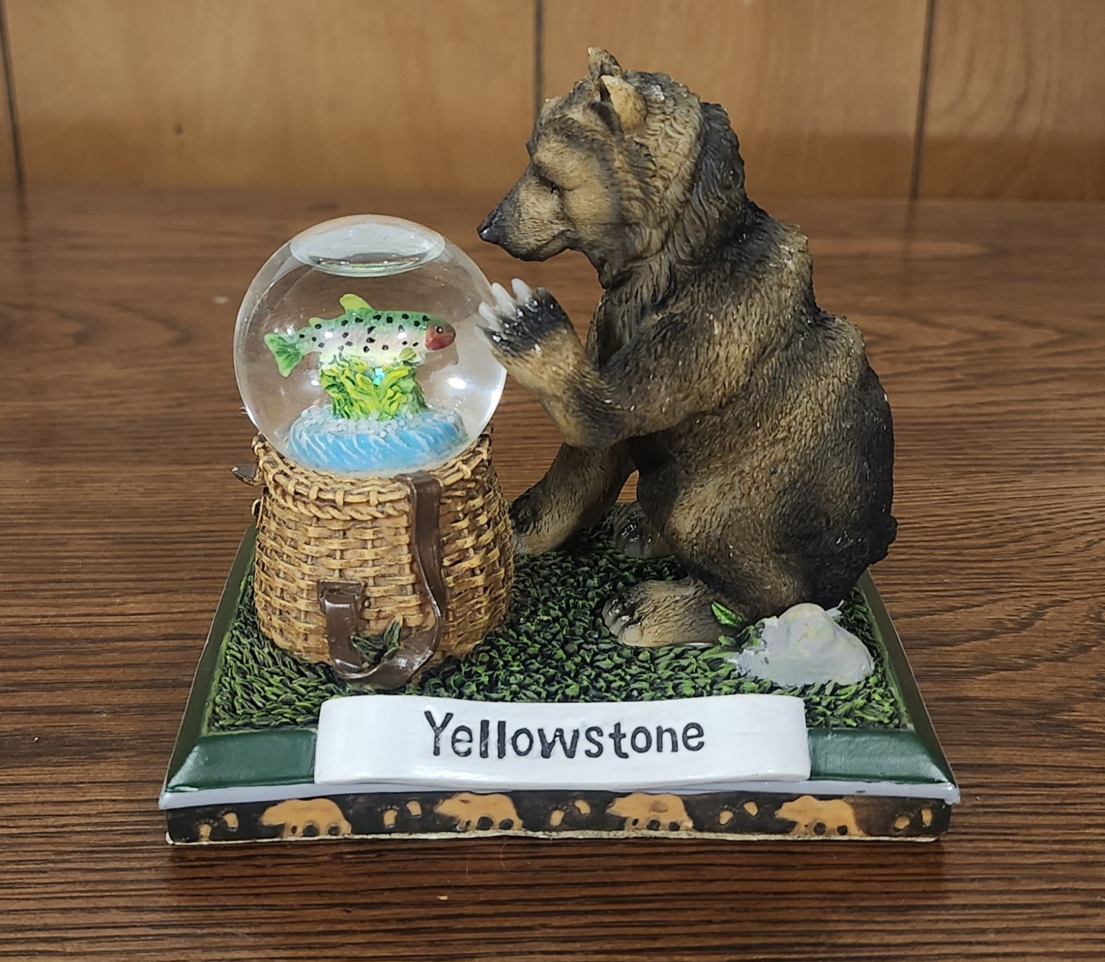 Rare Yellowstone National Park Snow Globe Bear & Trout Souvenir Figurine Statue