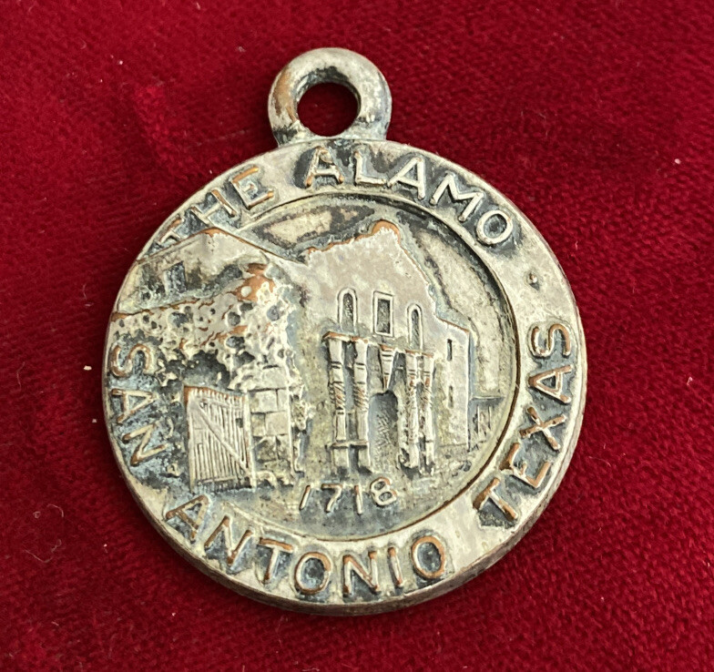 Vintage Bates & Klinne The Alamo San Antonio Texas silver charm watch Fob Token