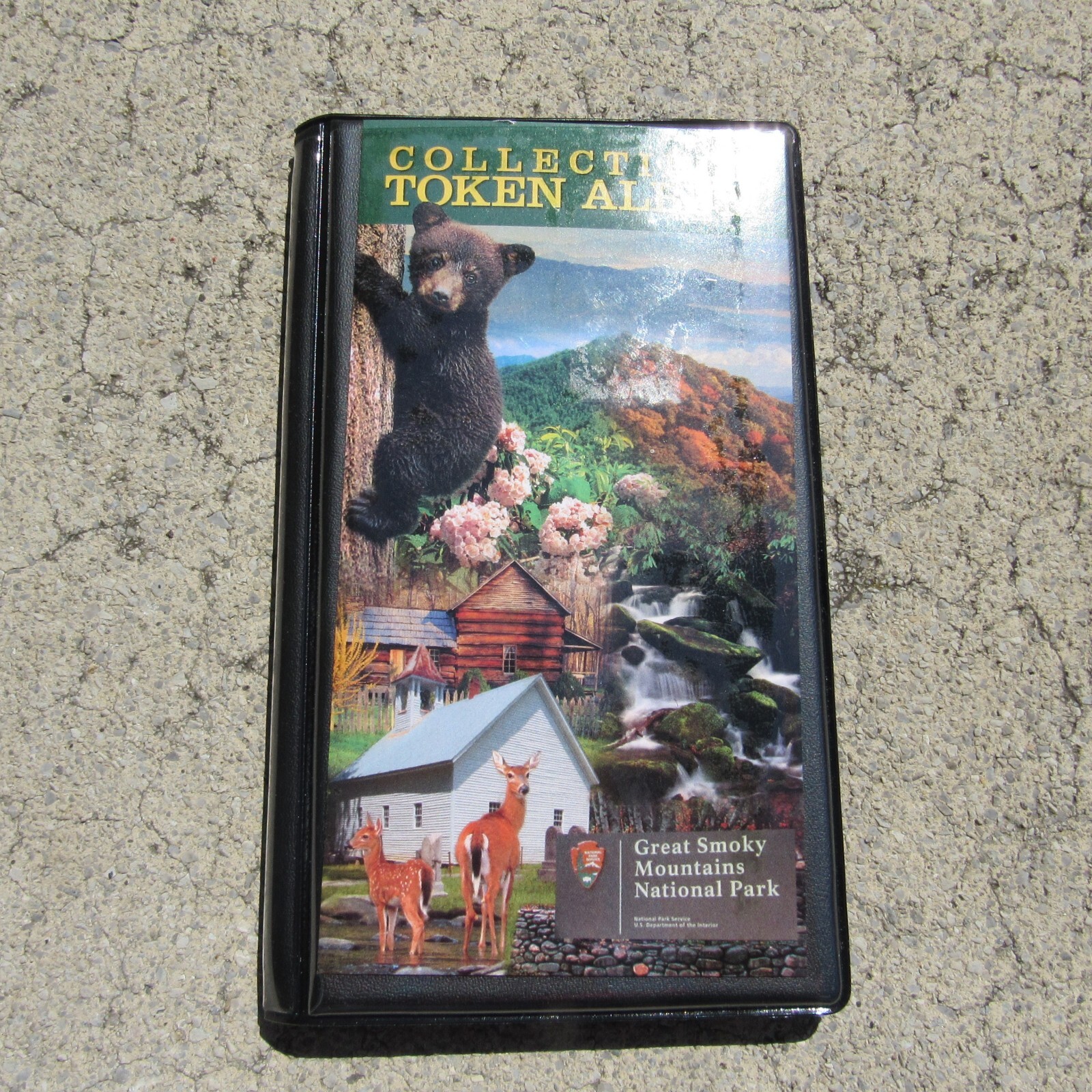 Collectible Token Coin Album Great Smoky Mountains National Park Bear Souvenir