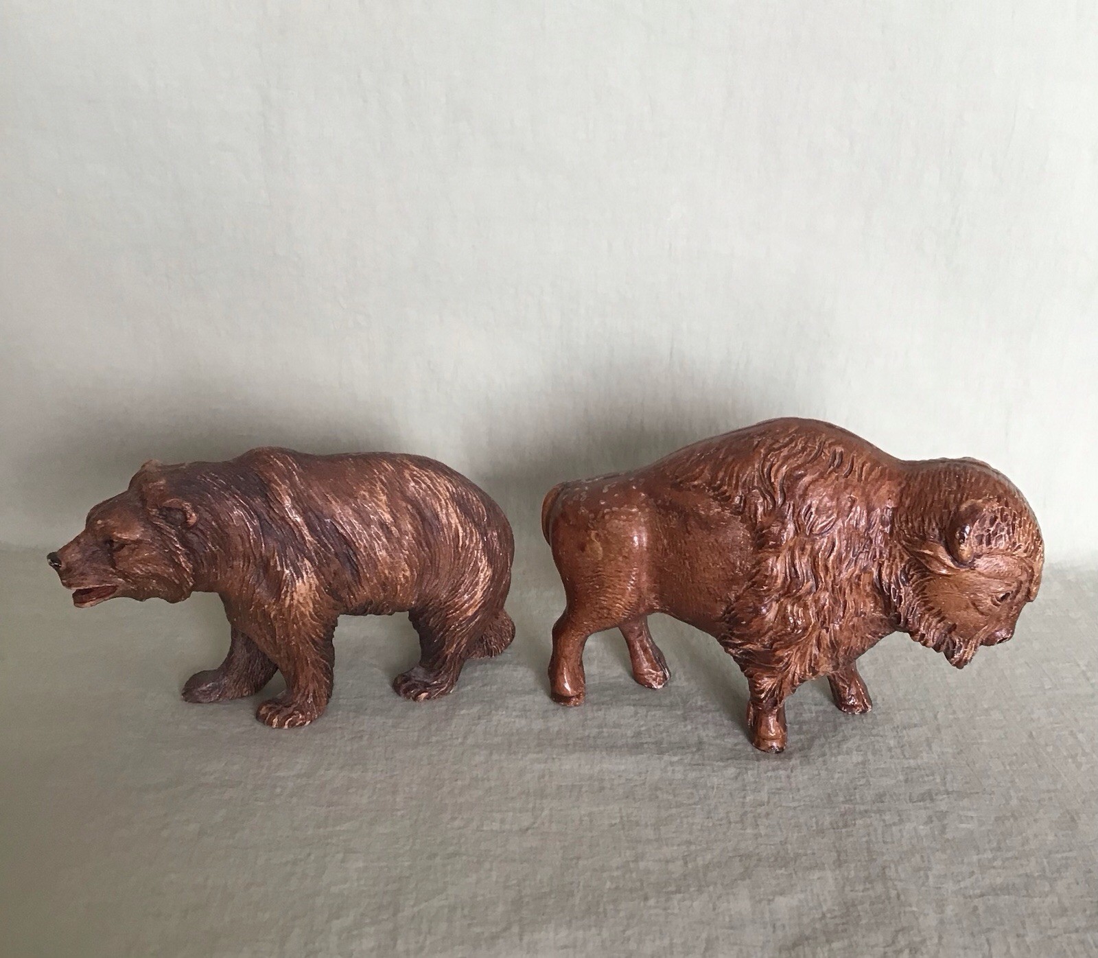TWO VINTAGE 1950’s YELLOWSTONE NATL PARK RESIN FIGURES BUFFALO & GRIZZLY BEAR