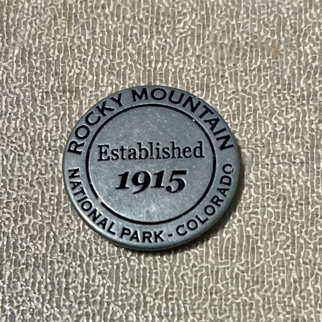 *COLLECTIBLE* Rocky Mountain NP Longs Peak classic token