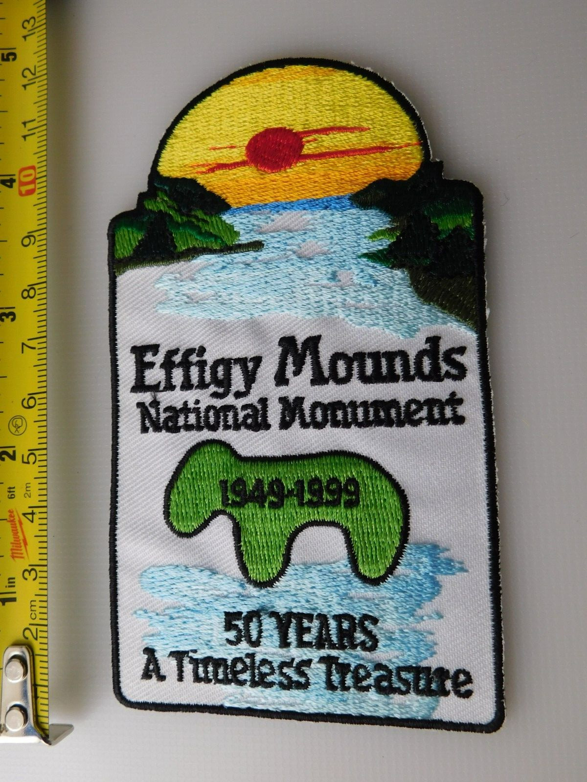 EFFIGY MOUNDS NATIONAL MONUMENT EST 1949 VINTAGE PATCH HAT BADGE SOUVENIR USA