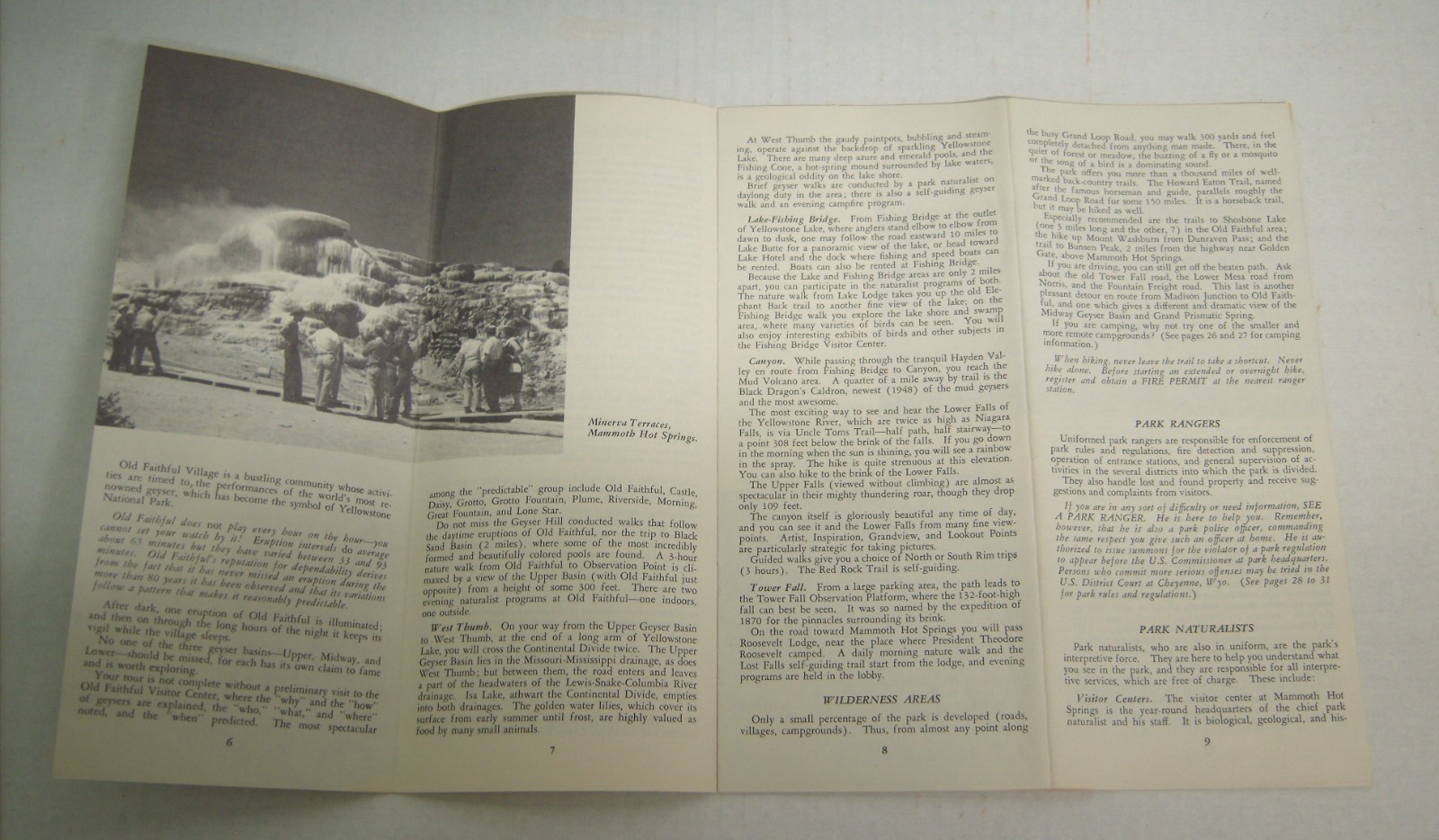 Rare 1957 Yellowstone National Park Road Map Guide Booklet Brochure 32 pgs 9×4″