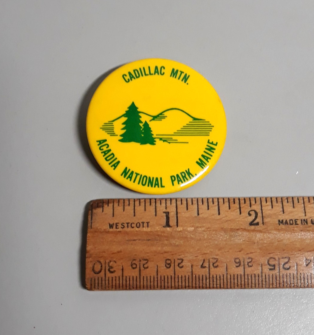 Cadillac Mountain Acadia National Park Maine Souvenir Pin – VTG Yellow Button