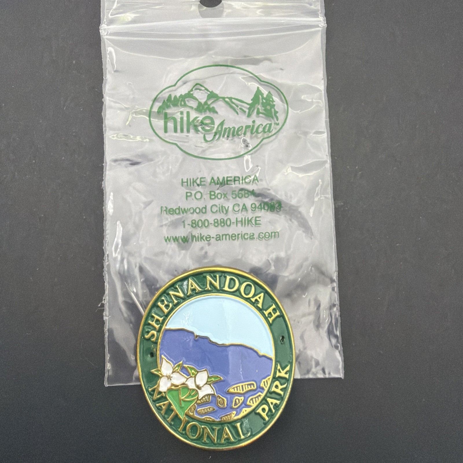 Shenandoah NY National Park Hiking Staff Medallion Badge Mount with Flowers NEW