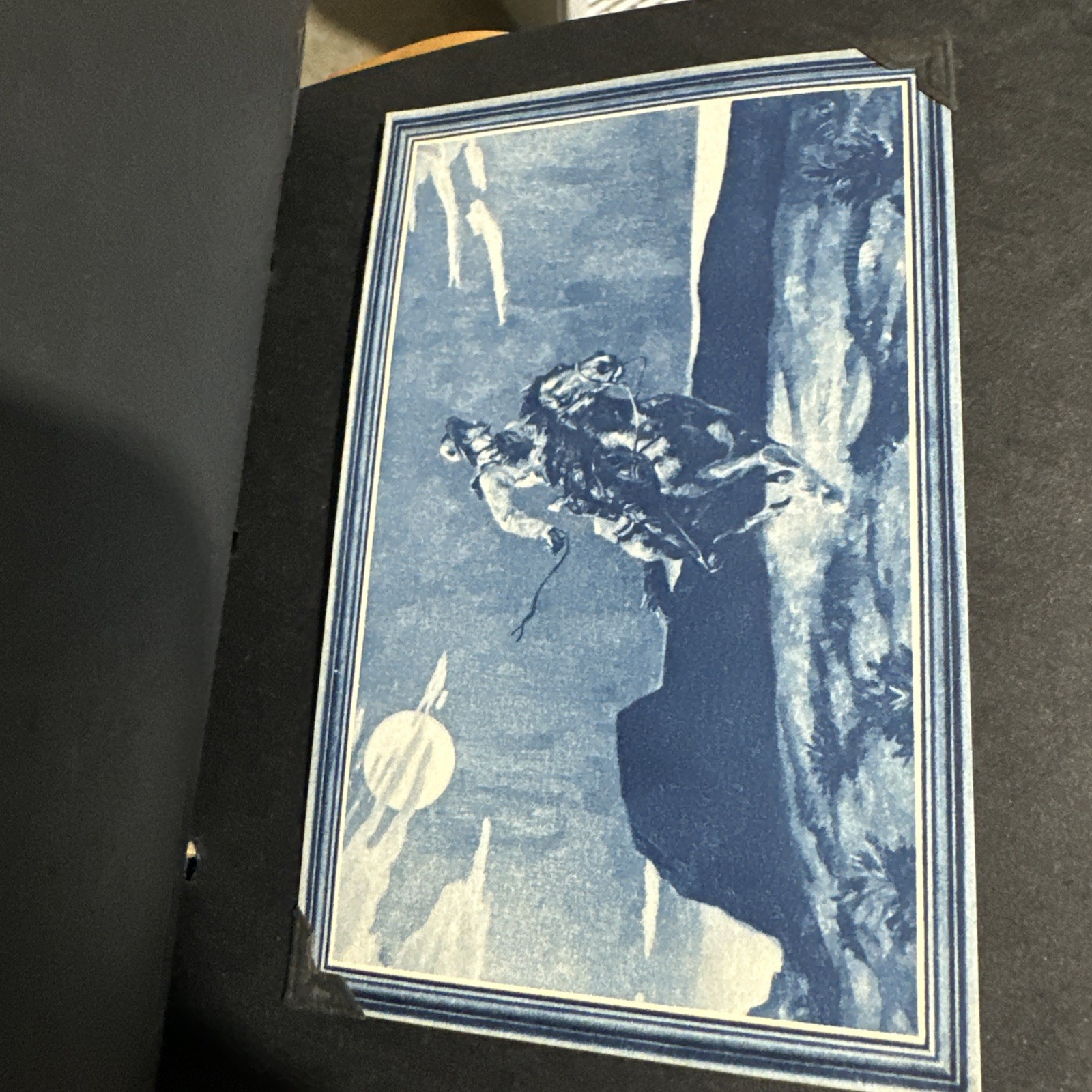 1930’s Leather Chicago Worlds Fair Souvenir Photo Album Electrical Building ￼