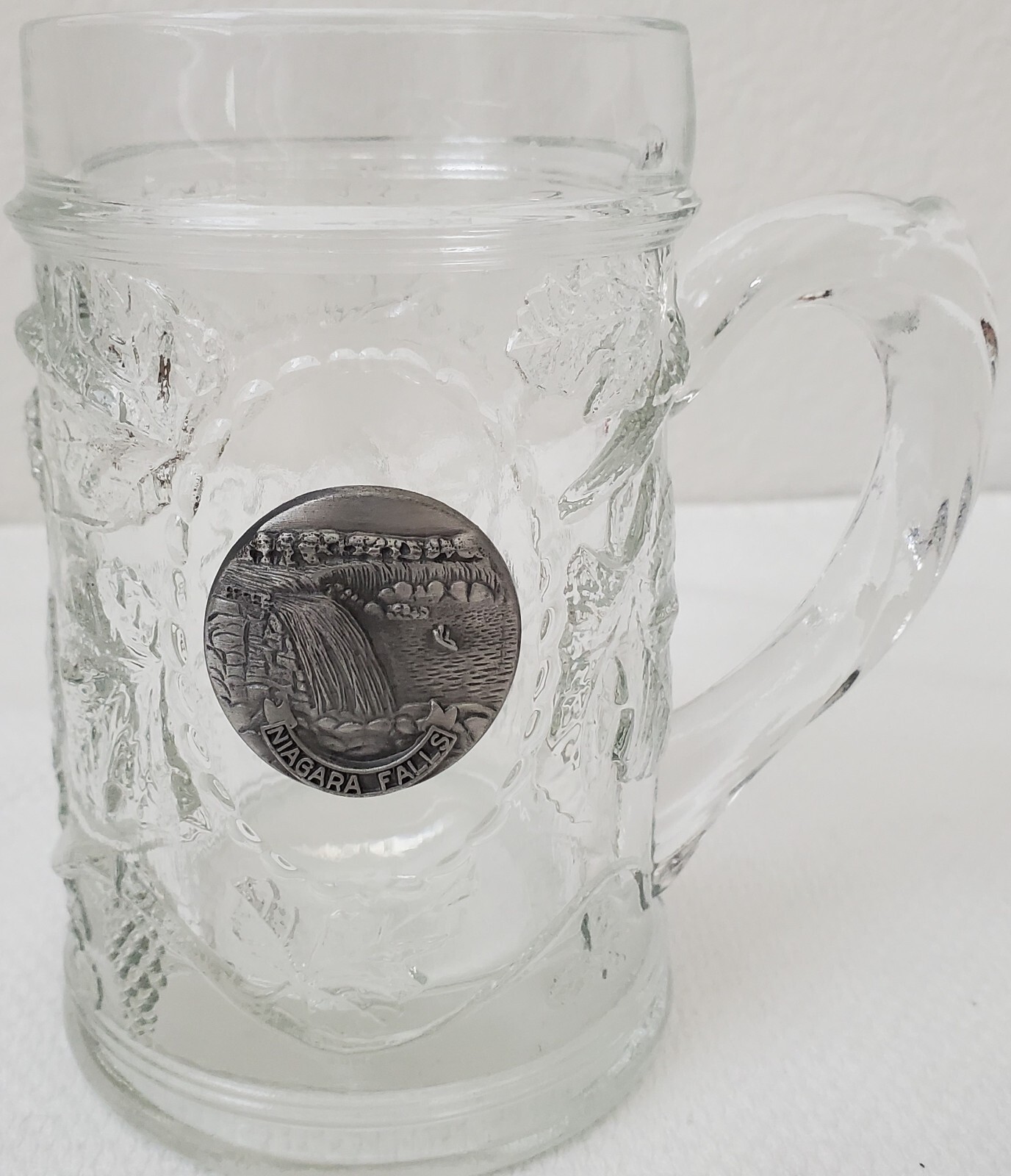 Vintage Niagara Falls 3D Pewter Medallion 5.25″ Clear Glass Souvenir Beer Mug