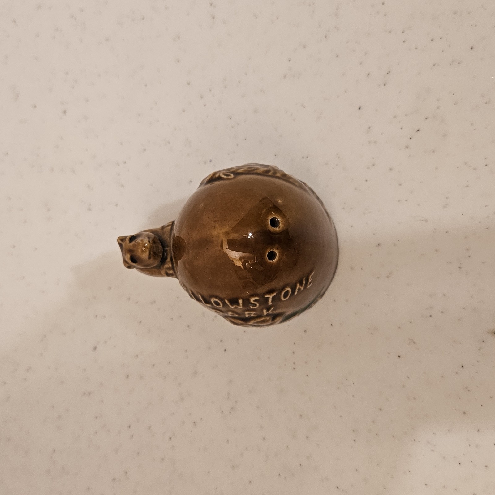 Vtg Souvenir Yellowstone Park Old Faithful Brown Bear Handle Solo Salt Shaker