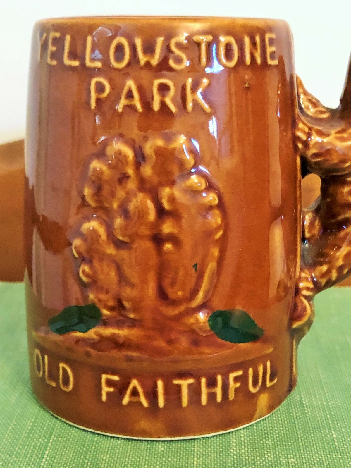 Vtg Souvenir Yellowstone Park Old Faithful Brown Bear Coffee Mug Bear Handle