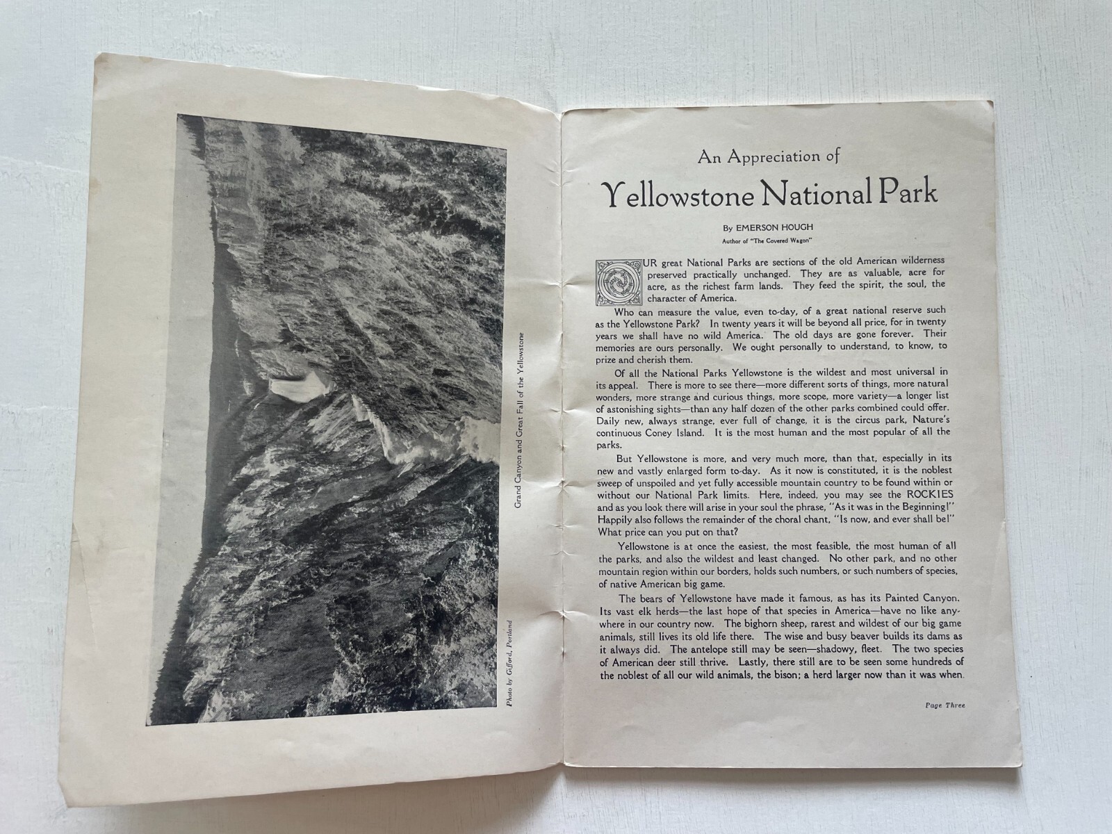 1925 Yellowstone National Park Travel Brochure / Guide by Northern Pacific Rail