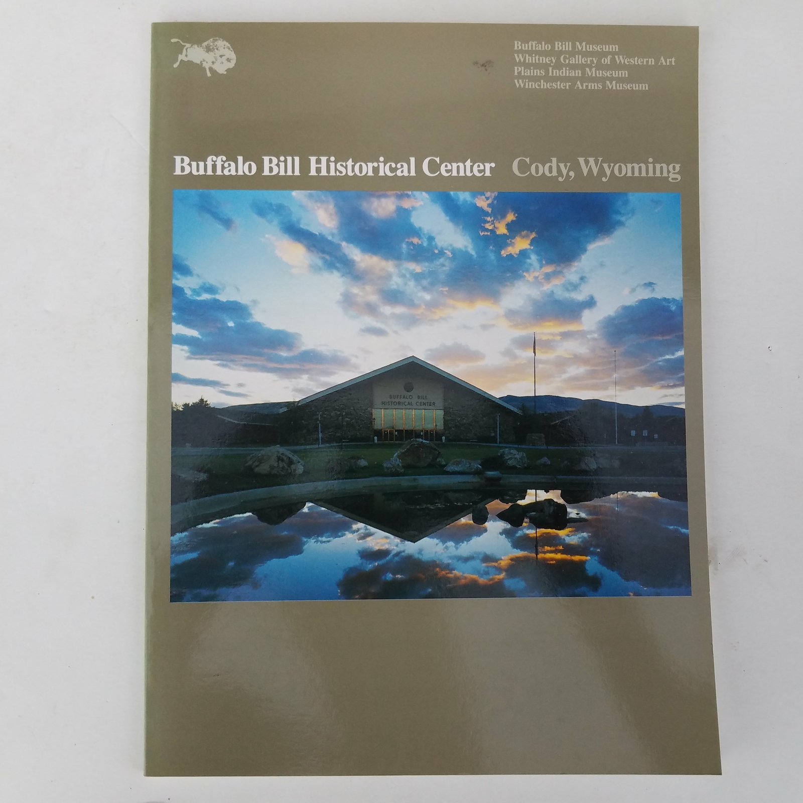 Buffalo Bill Historical Center – Cody Wyoming by Peter H. Hassrick 0866790136