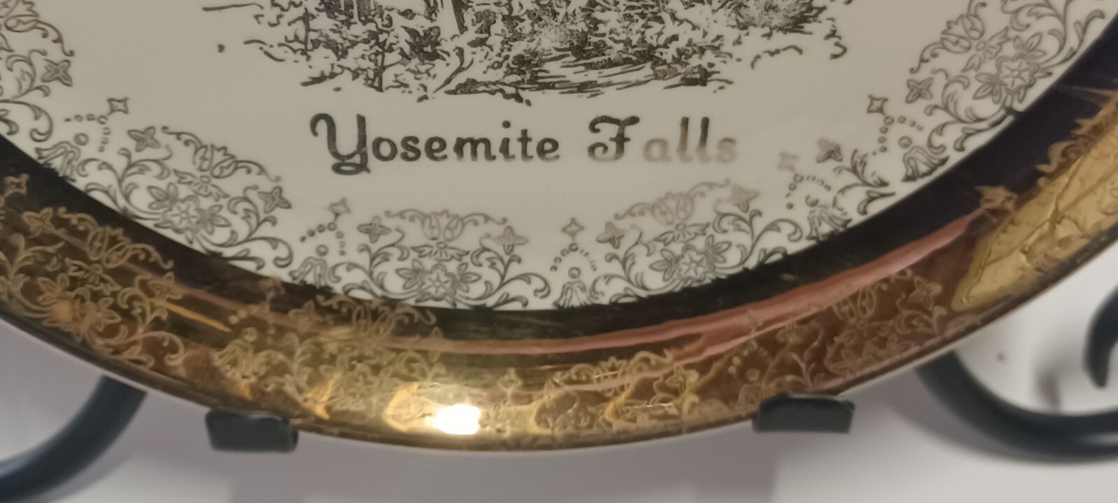 Vintage Sabin Yosemite National Park “Yosemite Falls” 7.5 Inch 22 K Gold Plate