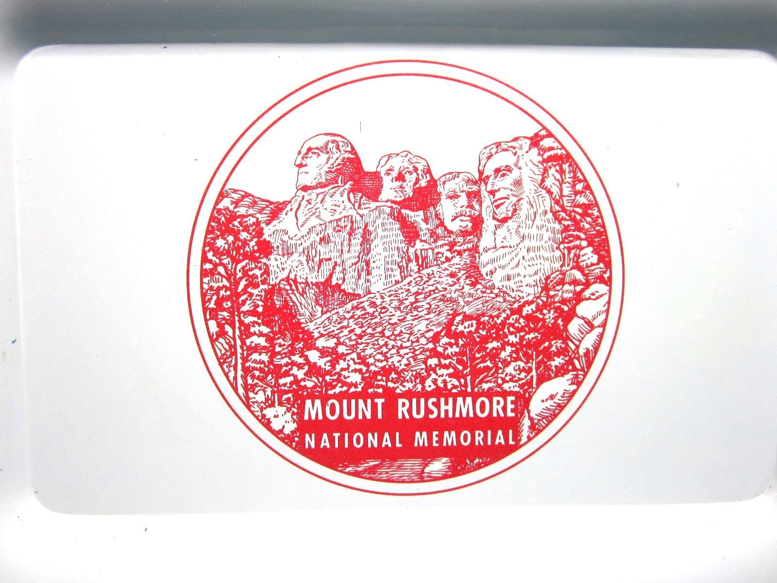 Vintage Mount Rushmore Metal Tin Collector Souvenir Coin Tray 6.5″ x 4.75″