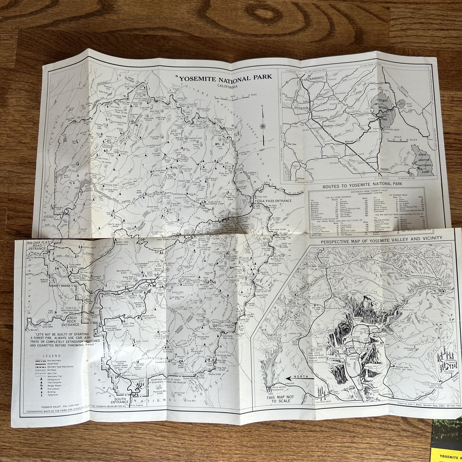 3 Vintage 1952 – Yosemite National Park California – Souvenir Brochures