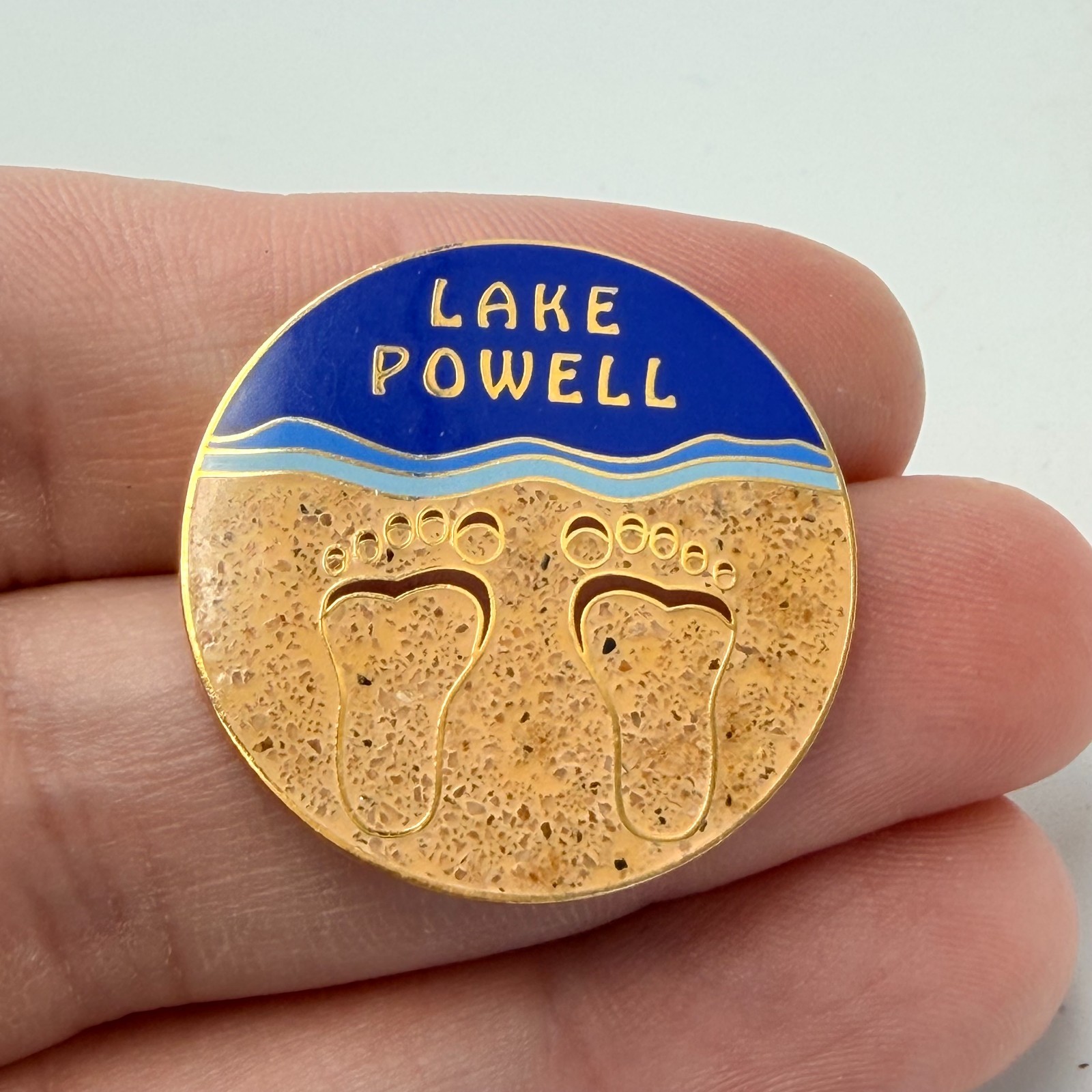 Lake Powell Footprints Enamel Lapel Pin Gold Tone Beach Sand Souvenir Feet