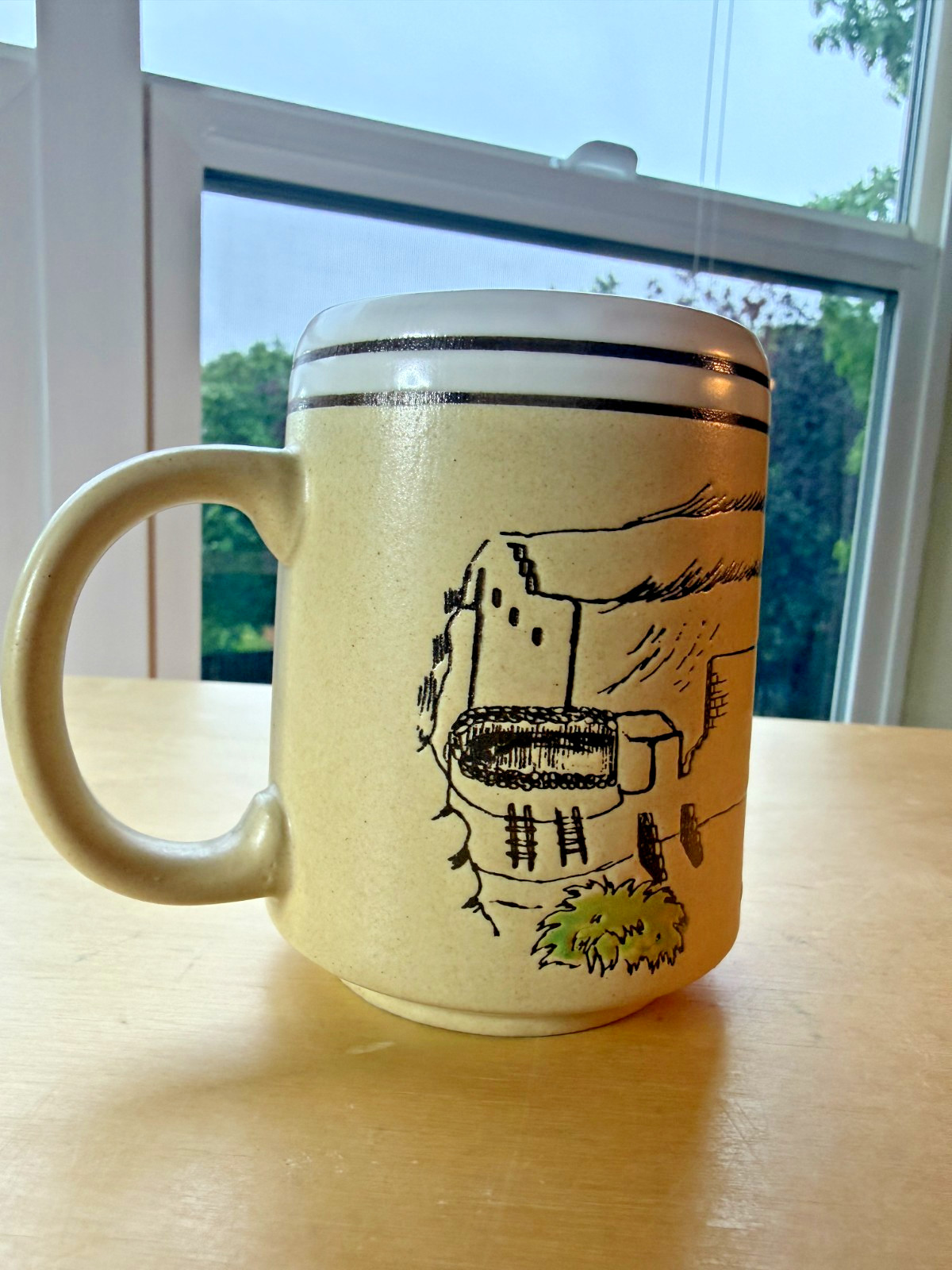 Vintage Embossed Cup MESA VERDE National Park Coffee Mug Painted Southwest